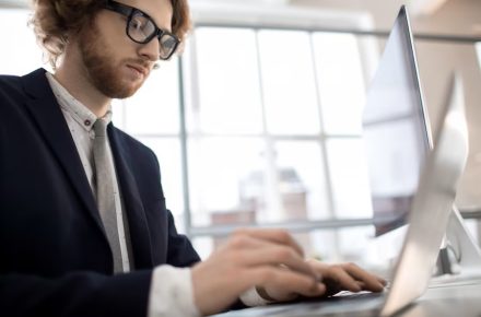 Como medir o ROI em campanhas de marketing industrial Agencia Mazag